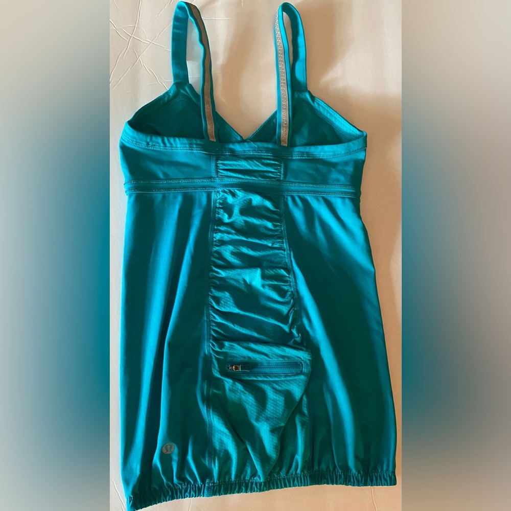 EUC Lululemon Aqua Light It Up Surge Ruched Pocket 2 strap size 4 - Picture 6 of 11